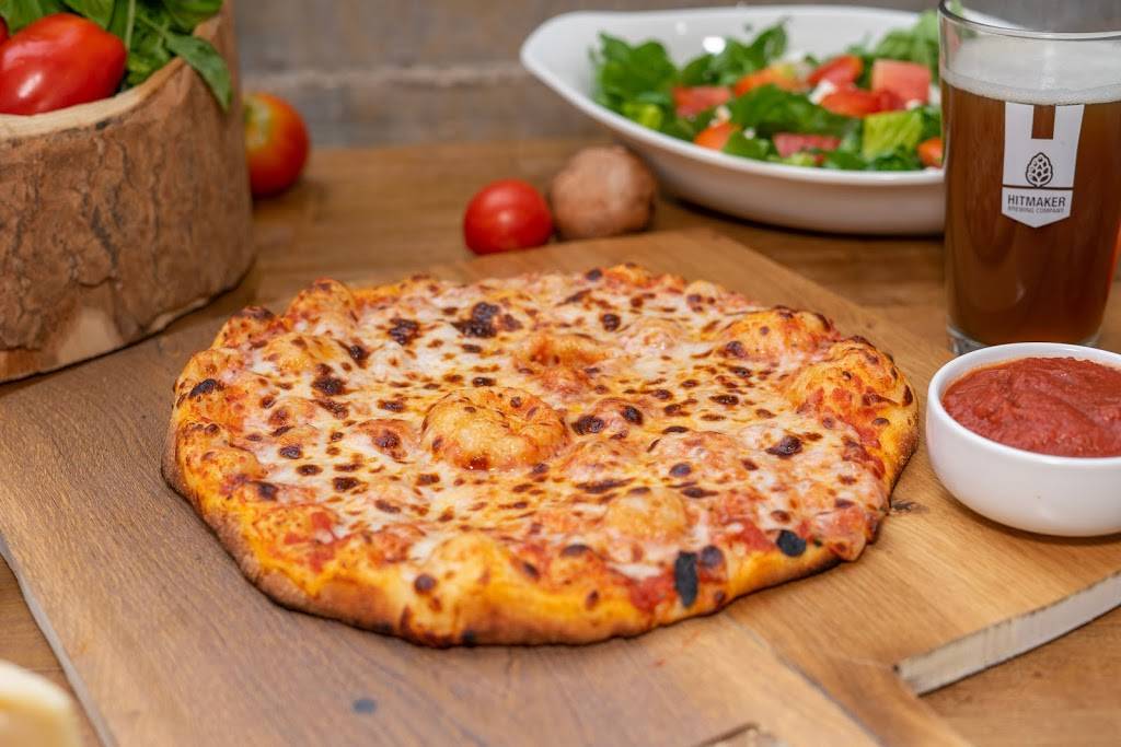 Fired Pizzas | restaurant | 11160 Circle Dr, Austin, TX 78736, USA | 5122563814 OR +1 512-256-3814