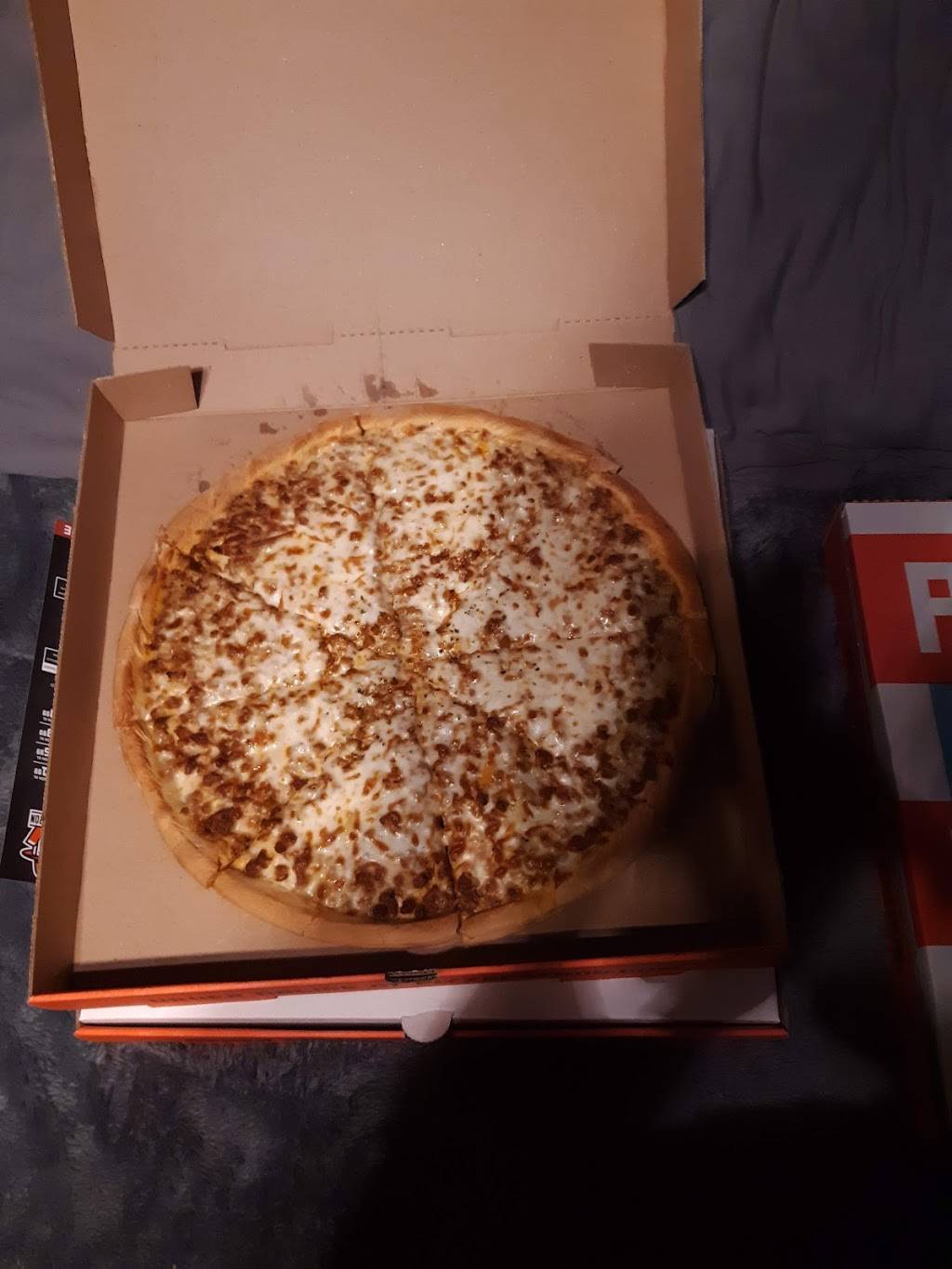 Pizza Patron | meal takeaway | 2519 S Hampton Rd, Dallas, TX 75224, USA | 2146239220 OR +1 214-623-9220