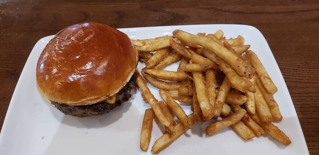 TGI Fridays | restaurant | 1160 Carl D. Silver Parkway, Fredericksburg, VA 22401, USA | 5407853216 OR +1 540-785-3216