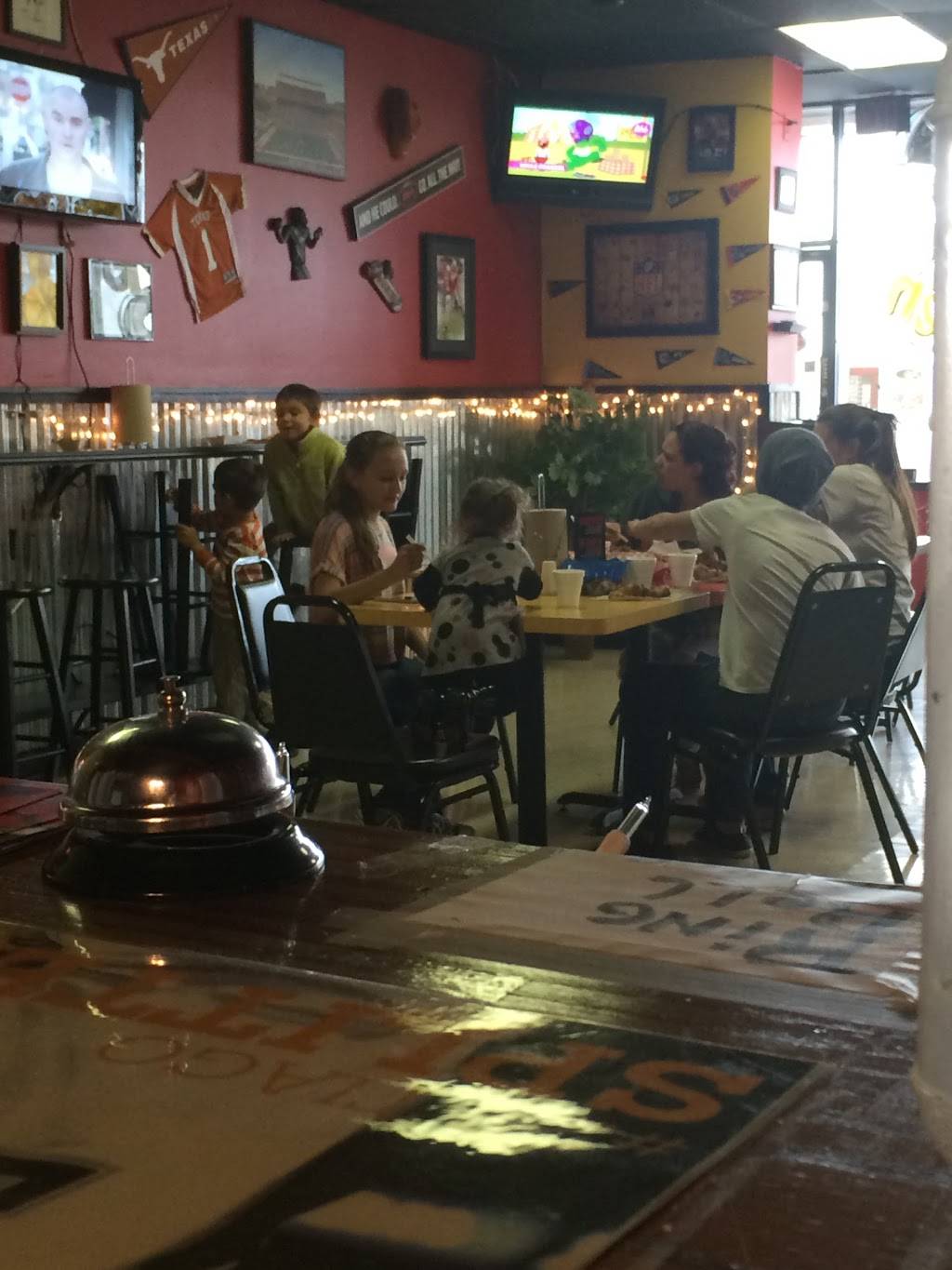 WingIT | restaurant | 5020 Old Seguin Rd #8, San Antonio, TX 78219, USA | 2109003097 OR +1 210-900-3097