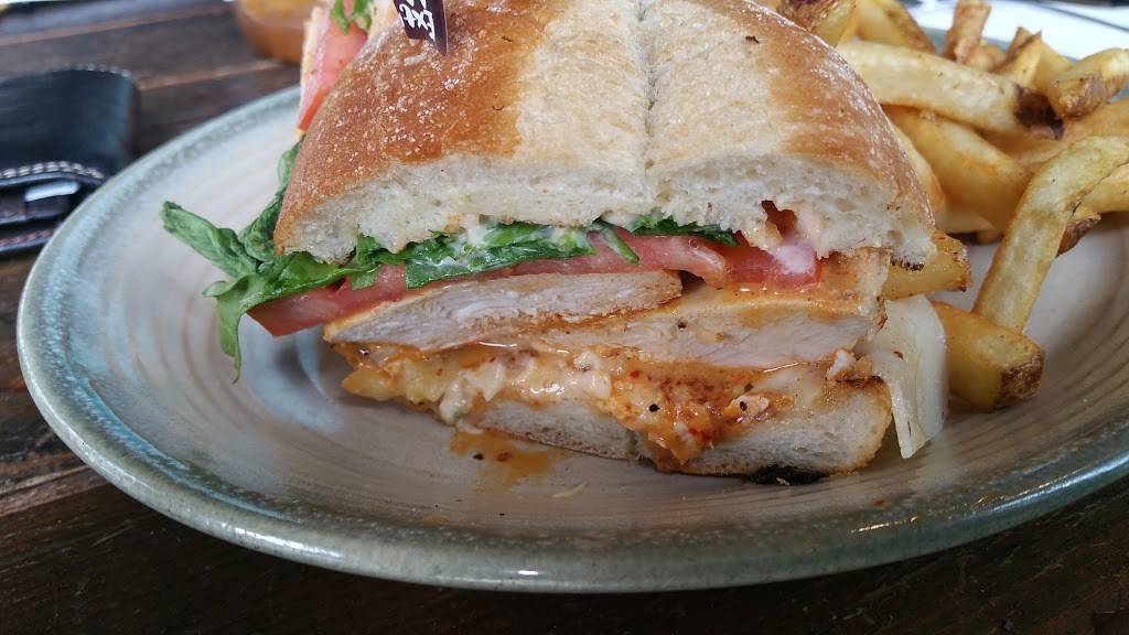 Nandos Peri-Peri | restaurant | 4231 Wisconsin Ave, Washington, DC 20016, USA | 2028211312 OR +1 202-821-1312