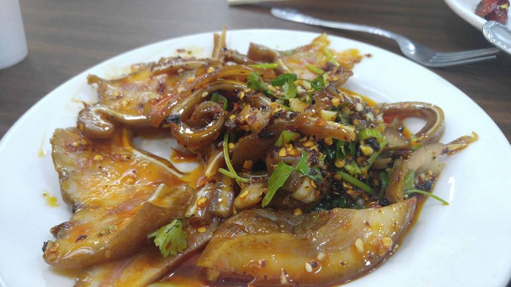 Hengs Kitchen | restaurant | 66 S Dobson Rd Ste #127, Mesa, AZ 85202, USA | 4802560638 OR +1 480-256-0638