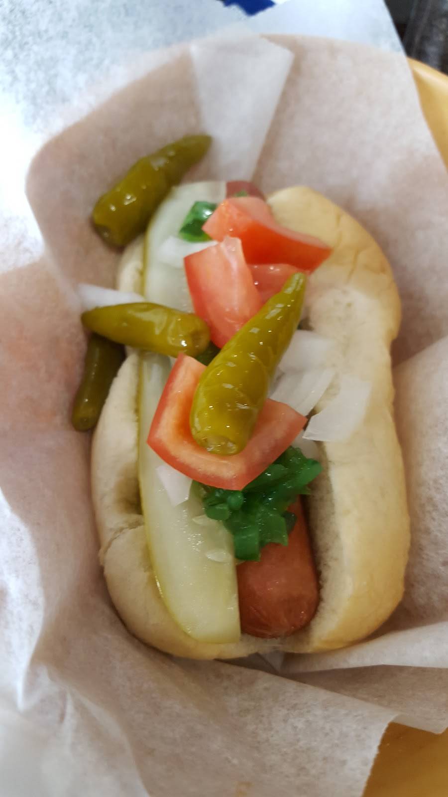 Lindys Chili & Gerties Ice Cream | restaurant | 100 W Commercial St, Morris, IL 60450, USA | 8159410352 OR +1 815-941-0352