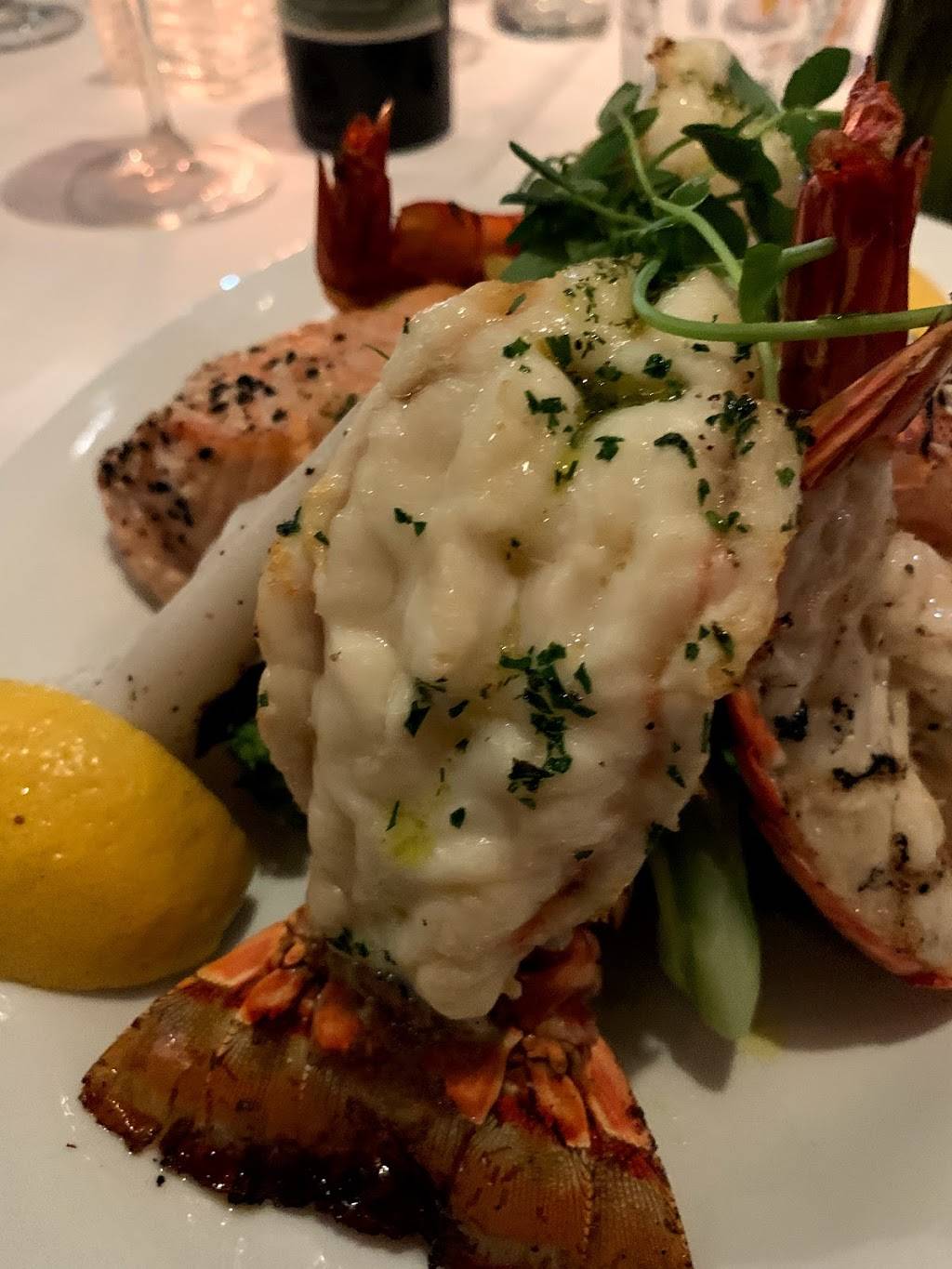 Evoo | restaurant | 138 Avenue Rd, Toronto, ON M5R 2H6, Canada | 6475600381 OR +1 647-560-0381