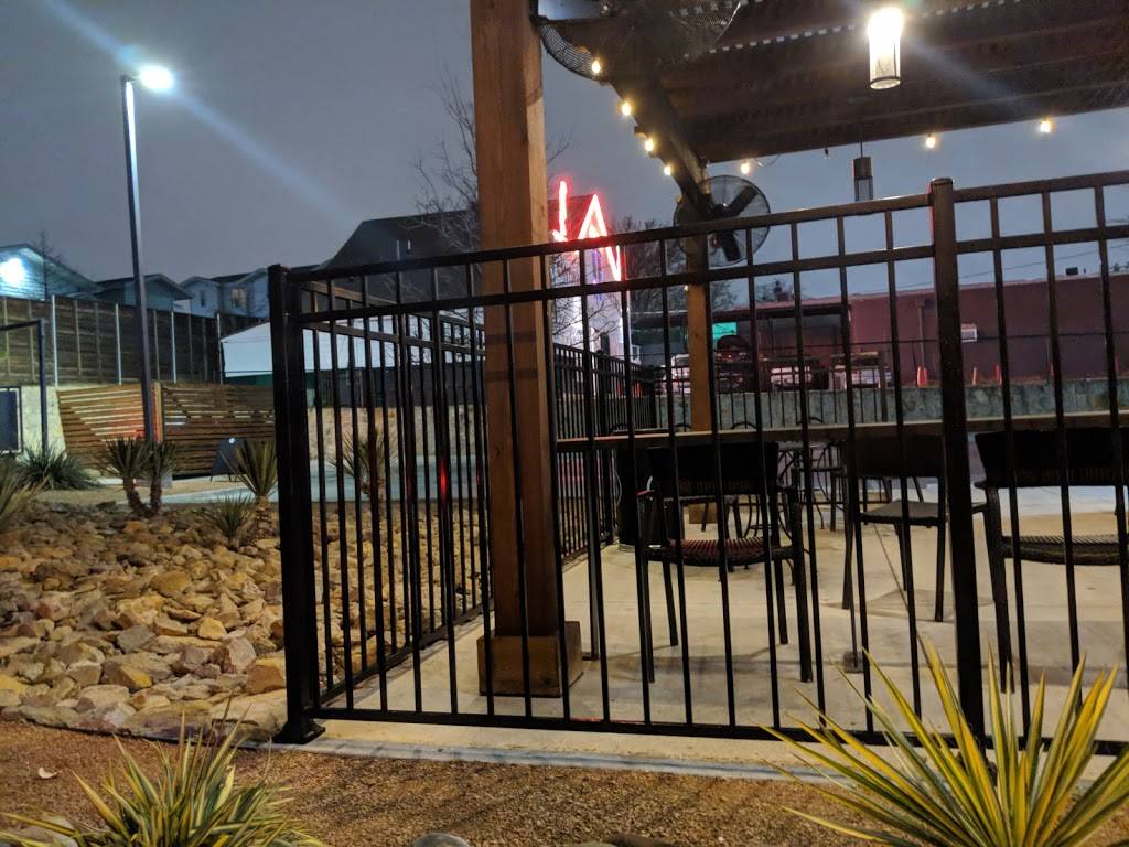 Starbucks | cafe | 4744 Maple Ave, Dallas, TX 75219, USA | 2145594050 OR +1 214-559-4050