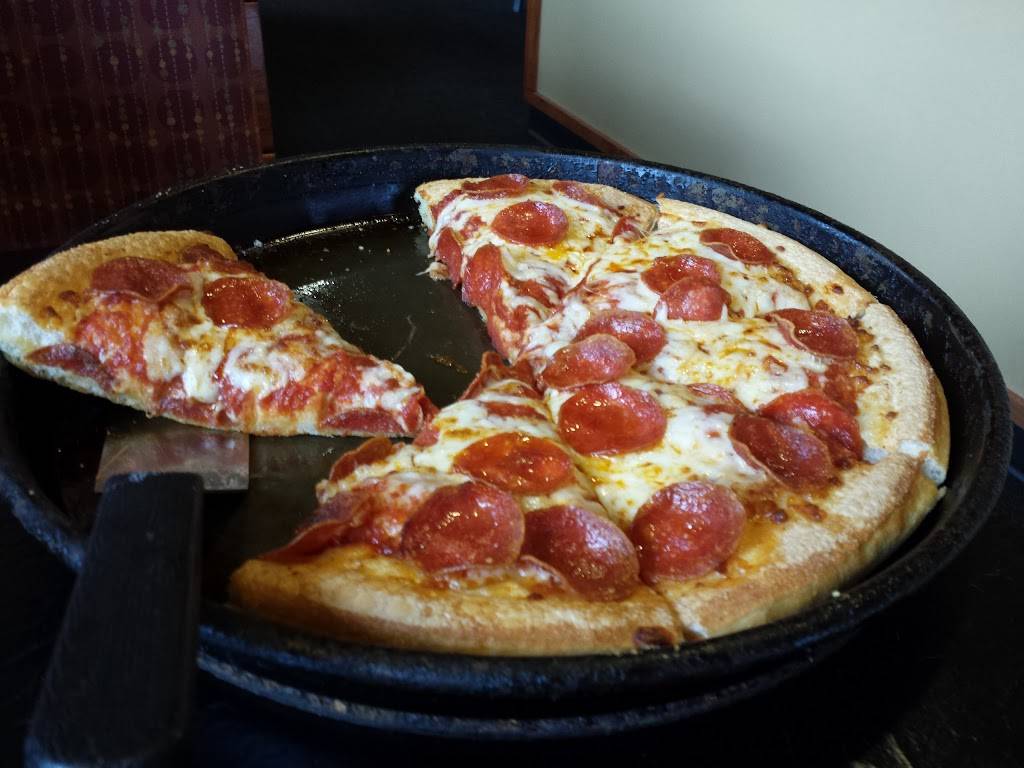 Pizza Hut | meal takeaway | 4975 W Irlo Bronson Memorial Hwy, Kissimmee, FL 34746, USA | 4073967273 OR +1 407-396-7273