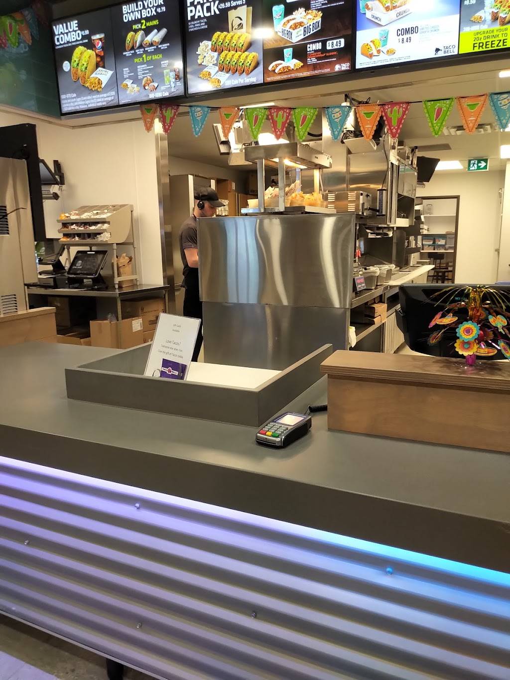 Taco Bell | meal takeaway | 2480 Homer Watson Blvd, Kitchener, ON N2P 2R5, Canada | 5198943434 OR +1 519-894-3434