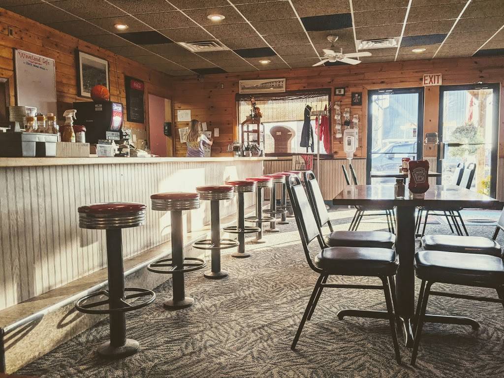 Waveland West | restaurant | 35653 Ute Ave, Booneville, IA 50038, USA | 5159871038 OR +1 515-987-1038