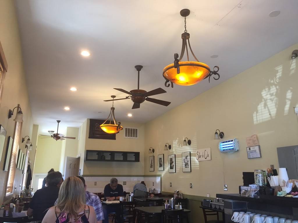 Quince Café & Grill | cafe | 2228 San Pablo Ave, Berkeley, CA 94702, USA | 5106660094 OR +1 510-666-0094