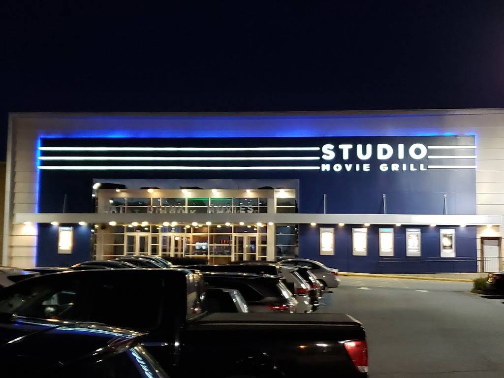 Studio Movie Grill | restaurant | 2880 Holcomb Bridge Rd, Alpharetta, GA 30022, USA | 7702253149 OR +1 770-225-3149