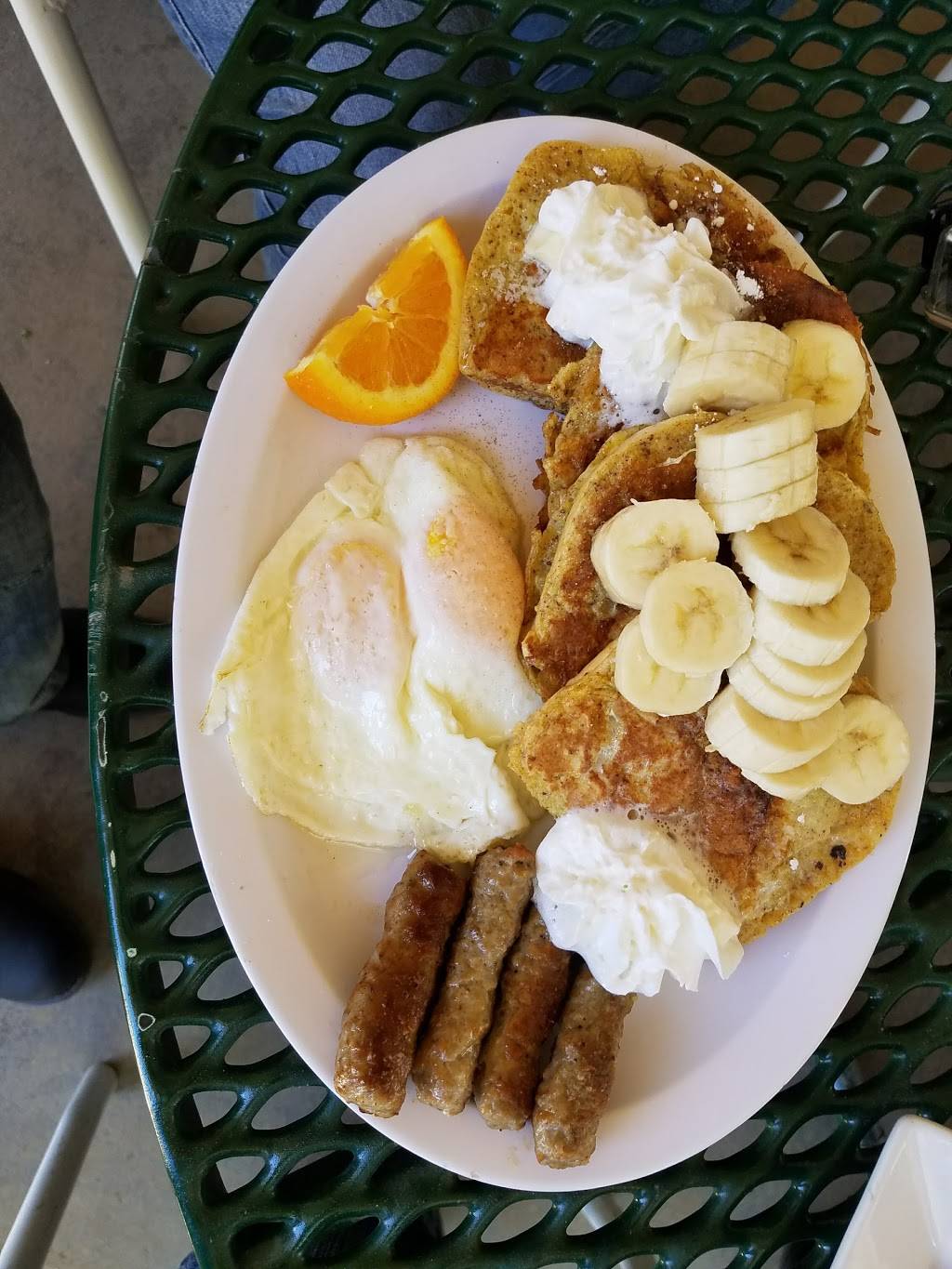 Patricios Grill & Pasta | restaurant | 14700 Elizabeth Lake Rd, Lake Hughes, CA 93532, USA | 6619654329 OR +1 661-965-4329