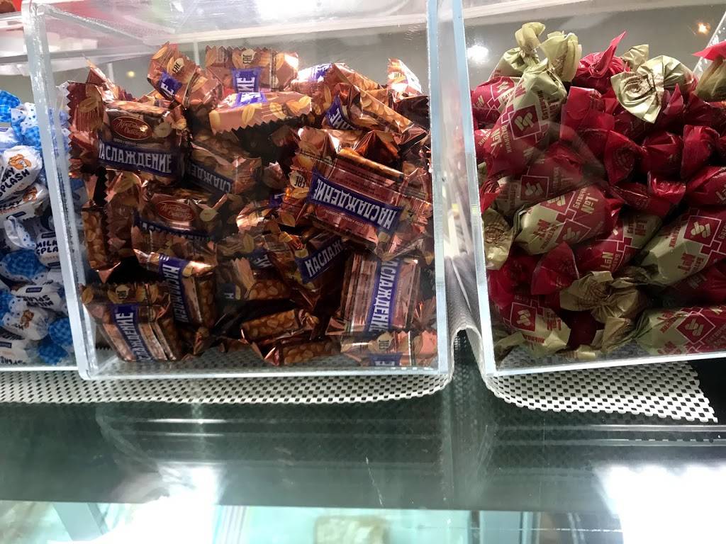 Grandmas Deli Babushka | bakery | 4818 Laurel Canyon Blvd, Valley Village, CA 91607, USA | 8187628980 OR +1 818-762-8980