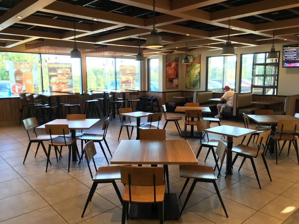 Burger King | restaurant | 14 Pearl Rd, Brunswick, OH 44212, USA | 3302206770 OR +1 330-220-6770