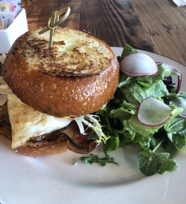 Le Petit Marché | restaurant | 5665 Melrose Ave, Los Angeles, CA 90038, USA | 3233806557 OR +1 323-380-6557