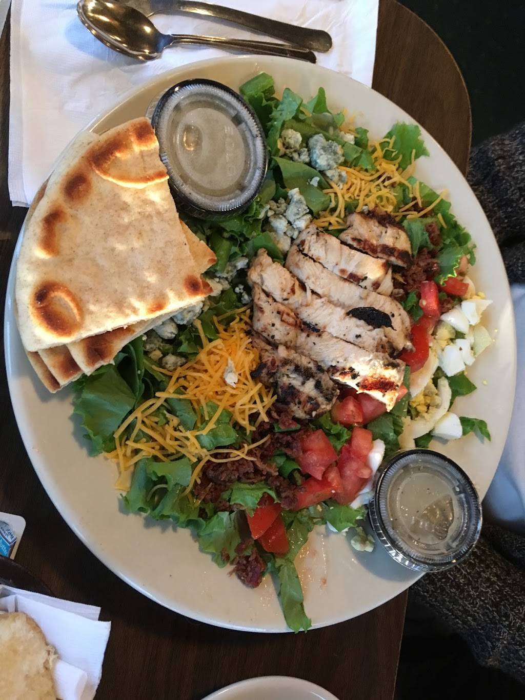 Samanthas Frontier Restaurant | restaurant | 418 E Maple St, Hartville, OH 44632, USA | 3308773423 OR +1 330-877-3423