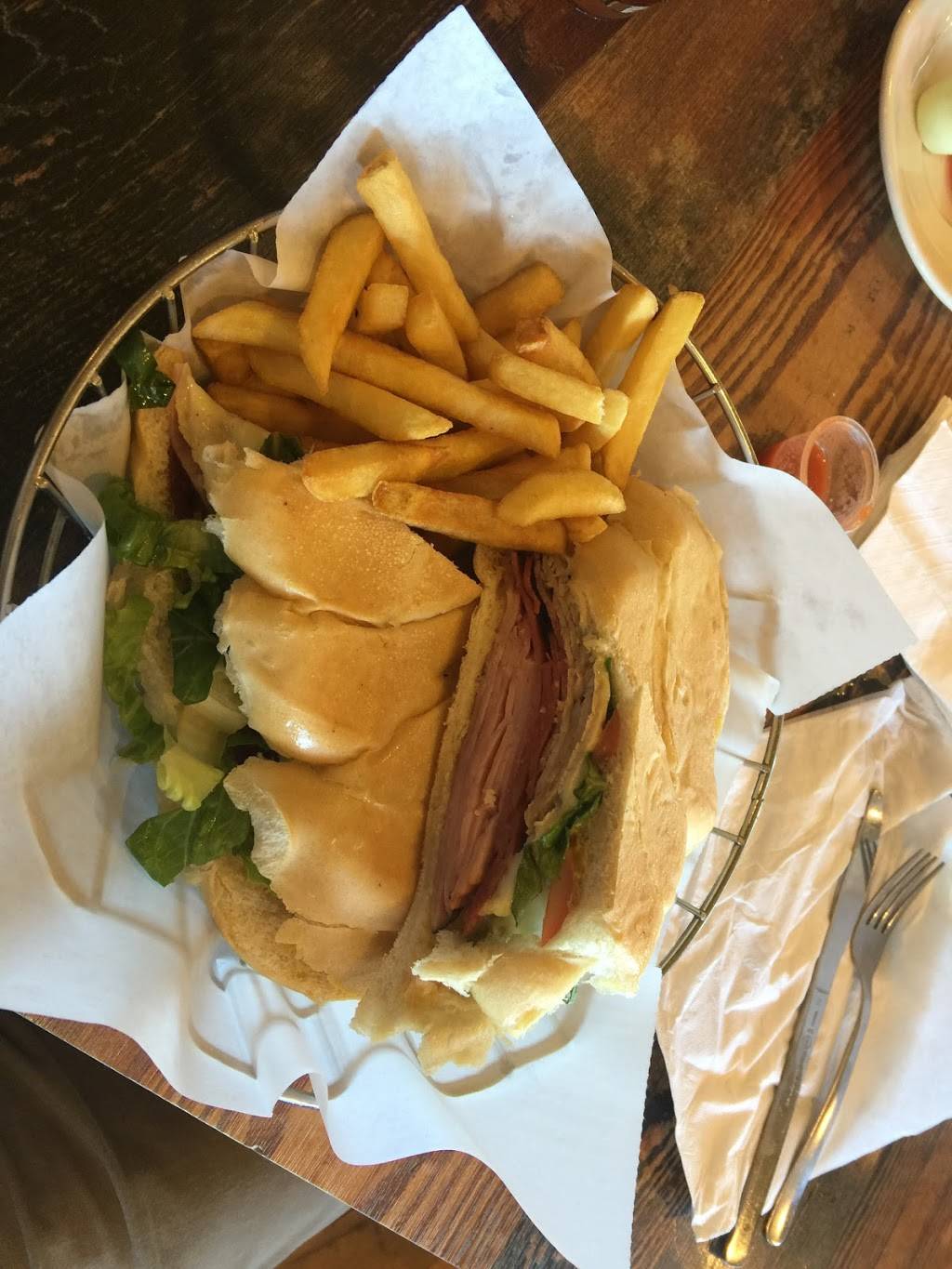 Old Cuban Cafe | restaurant | 12014 E Colonial Dr, Orlando, FL 32826, USA | 4078237777 OR +1 407-823-7777