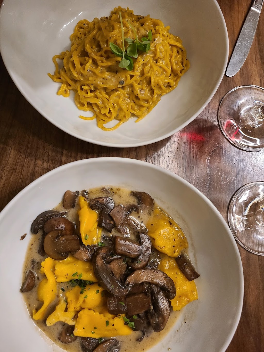 Foglia | restaurant | 31 State St, Bristol, RI 02809, USA | 4012531195 OR +1 401-253-1195