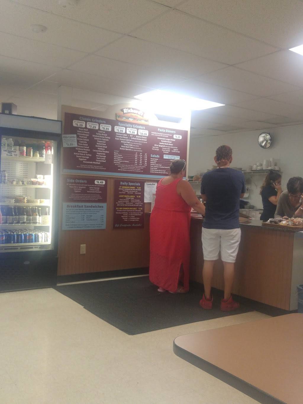 Richards Grinders | meal takeaway | 2592, 420 Union St # A, Westfield, MA 01085, USA | 4135629600 OR +1 413-562-9600