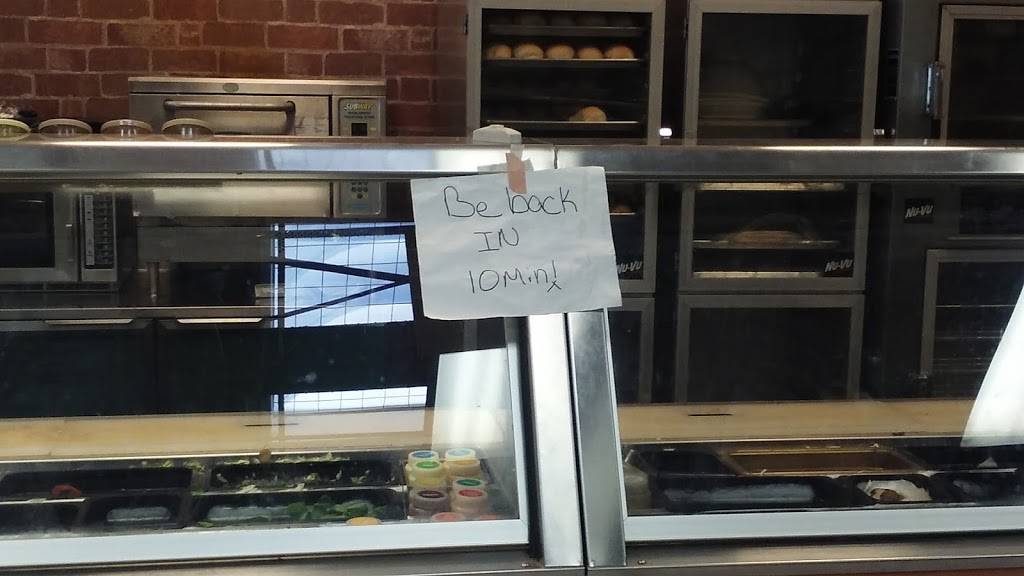 Subway | meal takeaway | 3201 E Manawa Dr, Council Bluffs, IA 51503, USA | 7123661551 OR +1 712-366-1551