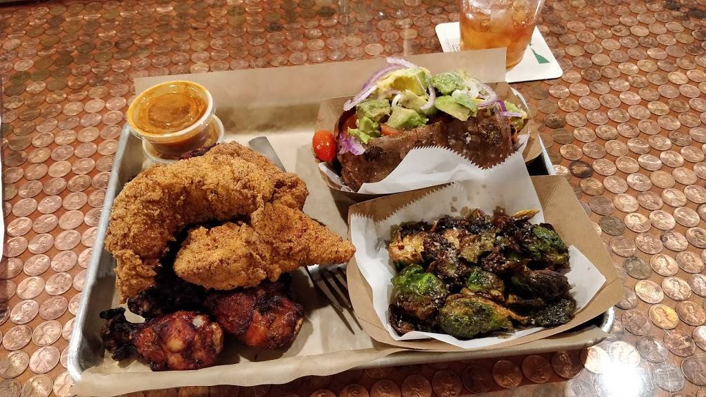 Boss Chick N Beer | restaurant | 120 Front St, Berea, OH 44017, USA | 4405327660 OR +1 440-532-7660