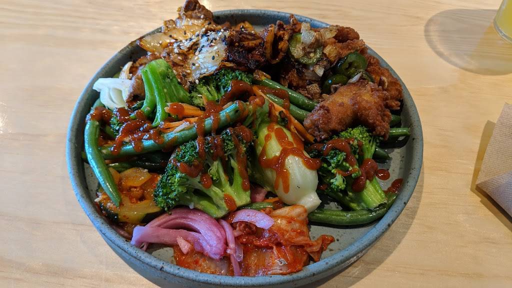 Smokin Fire Fish | restaurant | 3258 NE Broadway St, Portland, OR 97232, USA | 5032658200 OR +1 503-265-8200