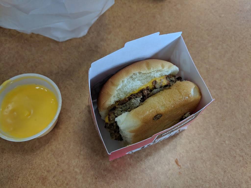 White Castle | restaurant | 550 E Fordham Rd, Bronx, NY 10458, USA | 7185845310 OR +1 718-584-5310