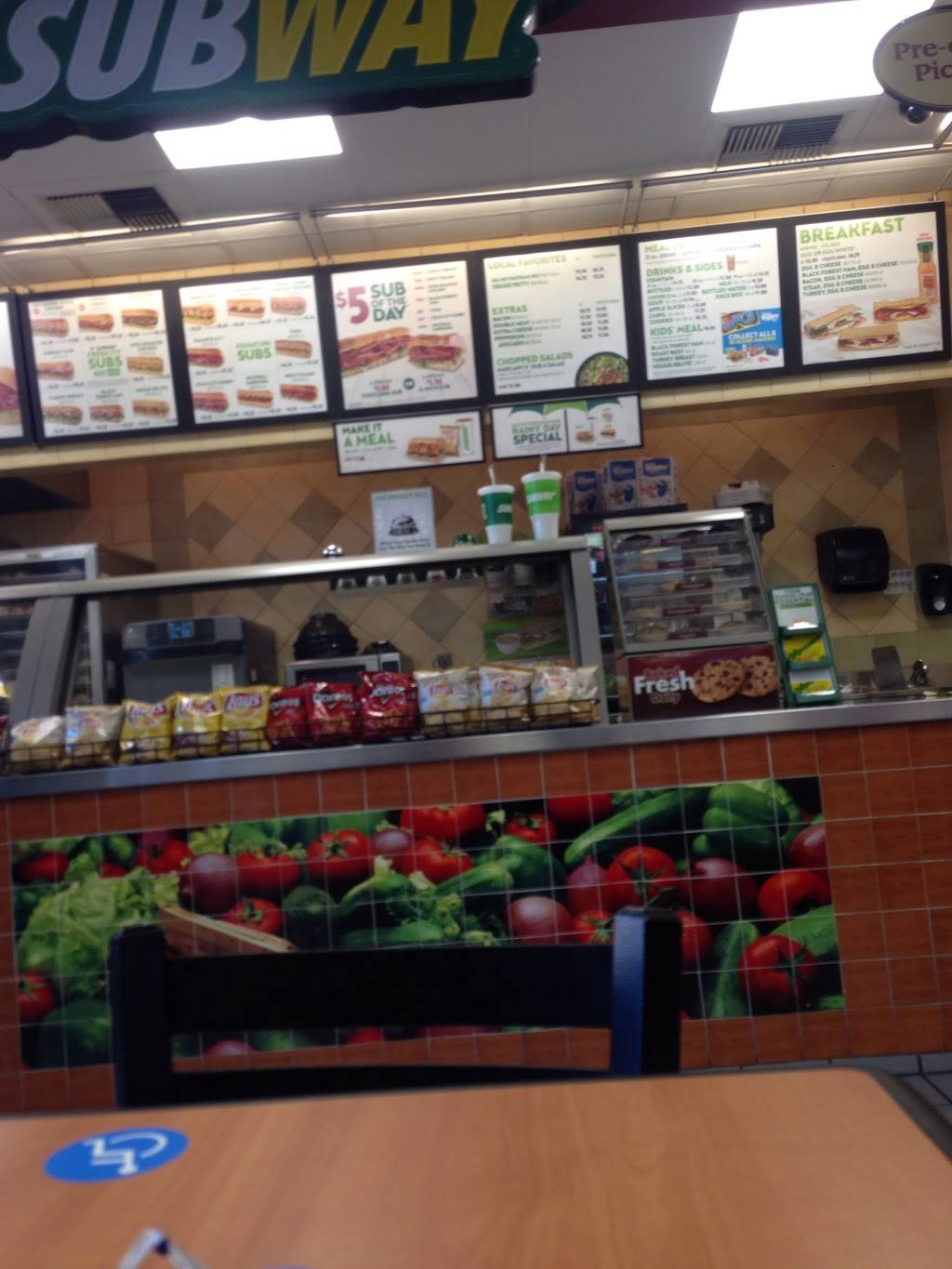 Subway Restaurants | restaurant | 1187 W Foothill Blvd, Upland, CA 91786, USA | 9099855090 OR +1 909-985-5090