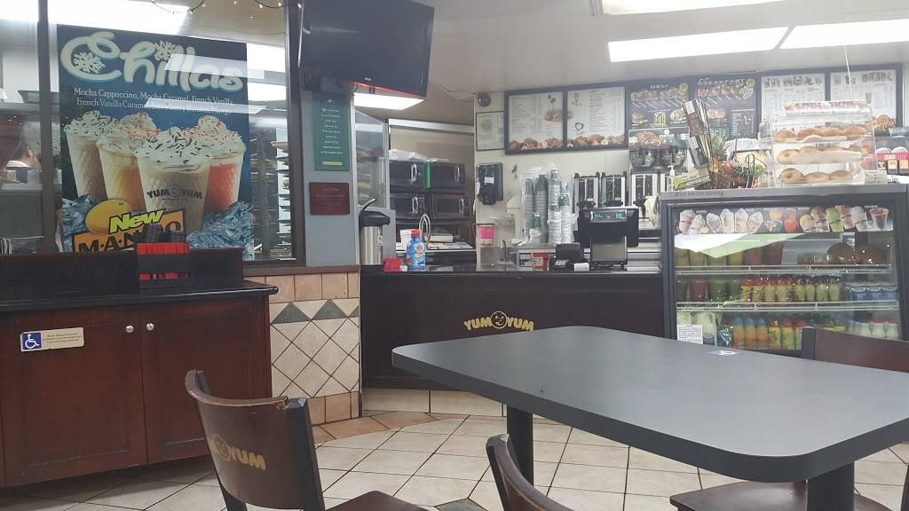 Yum Yum Donuts | bakery | 544 E Charter Way, Stockton, CA 95206, USA | 2099422164 OR +1 209-942-2164