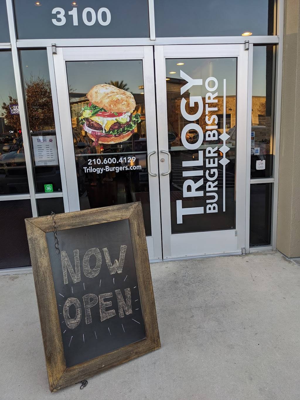 Trilogy Burger Bistro | restaurant | 20079 Stone Oak Pkwy #3100, San Antonio, TX 78258, USA | 2106004129 OR +1 210-600-4129