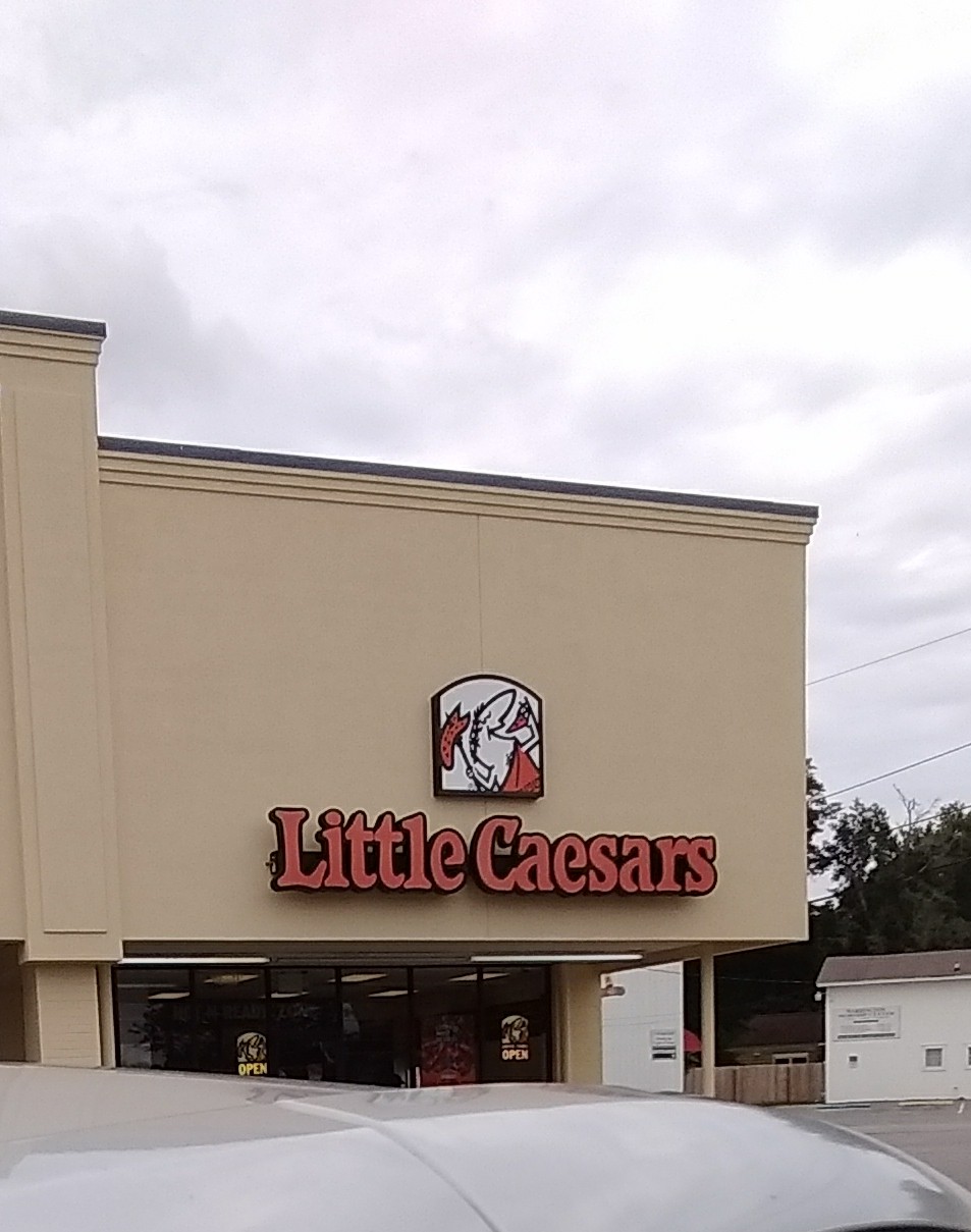 Little Caesars Pizza | meal delivery | 400 N Navy Blvd, Pensacola, FL 32507, USA | 8504561999 OR +1 850-456-1999