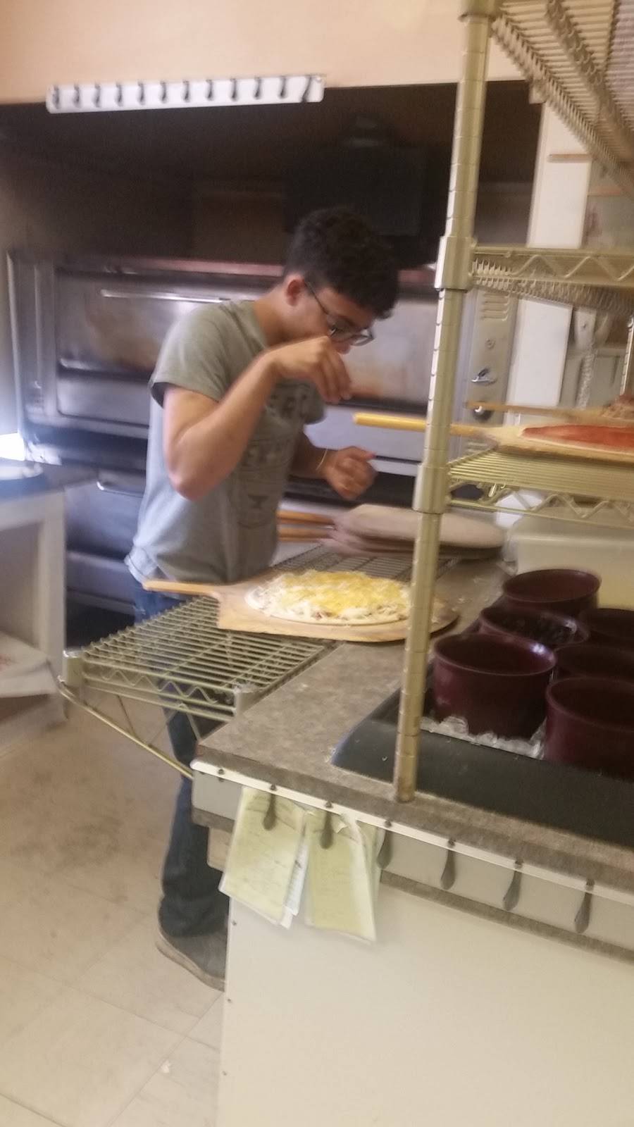 Pizza Palace | restaurant | 132 N Central St, Gilman, IL 60938, USA | 8152654321 OR +1 815-265-4321