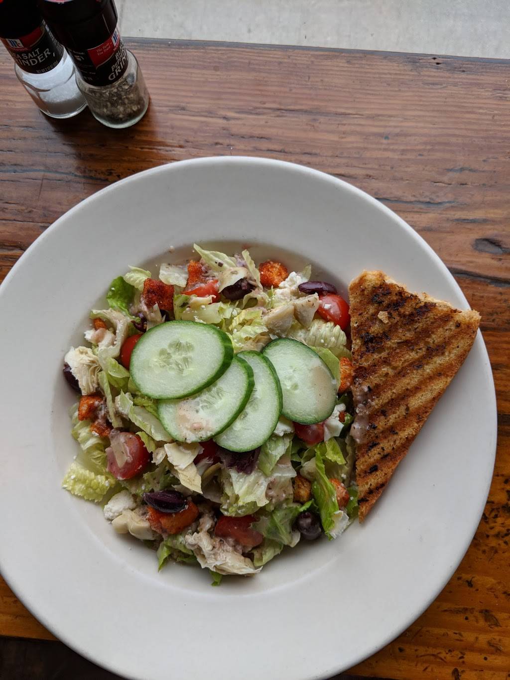 Lake Street Cafe Inc | restaurant | 21 S Lake St, Elkhart Lake, WI 53020, USA | 9208762142 OR +1 920-876-2142