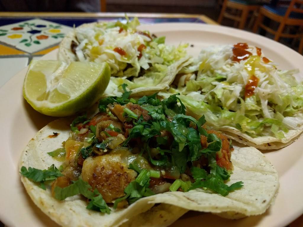 Taco & Burrito House | restaurant | 3939 N Broadway, Chicago, IL 60613, USA | 7738718988 OR +1 773-871-8988