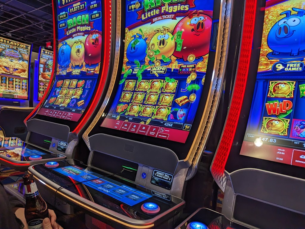 Hard Rock Hotel & Casino Bristol | restaurant | 500 Gate City Hwy, Bristol, VA 24201, USA | 2766963660 OR +1 276-696-3660