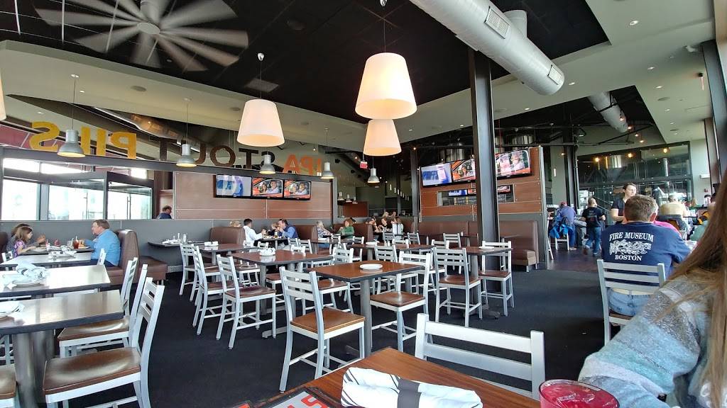 BEERWORKS (No. 5 Hingham) | restaurant | 18 Shipyard Dr, Hingham, MA 02043, USA | 7817492337 OR +1 781-749-2337