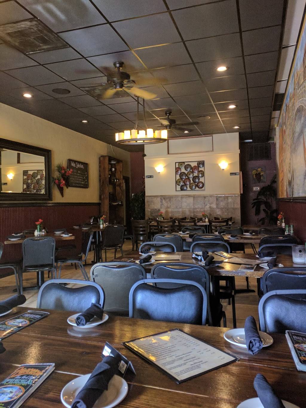 Francescos Restaurant | restaurant | 14418 7th St, Dade City, FL 33523, USA | 3525180009 OR +1 352-518-0009