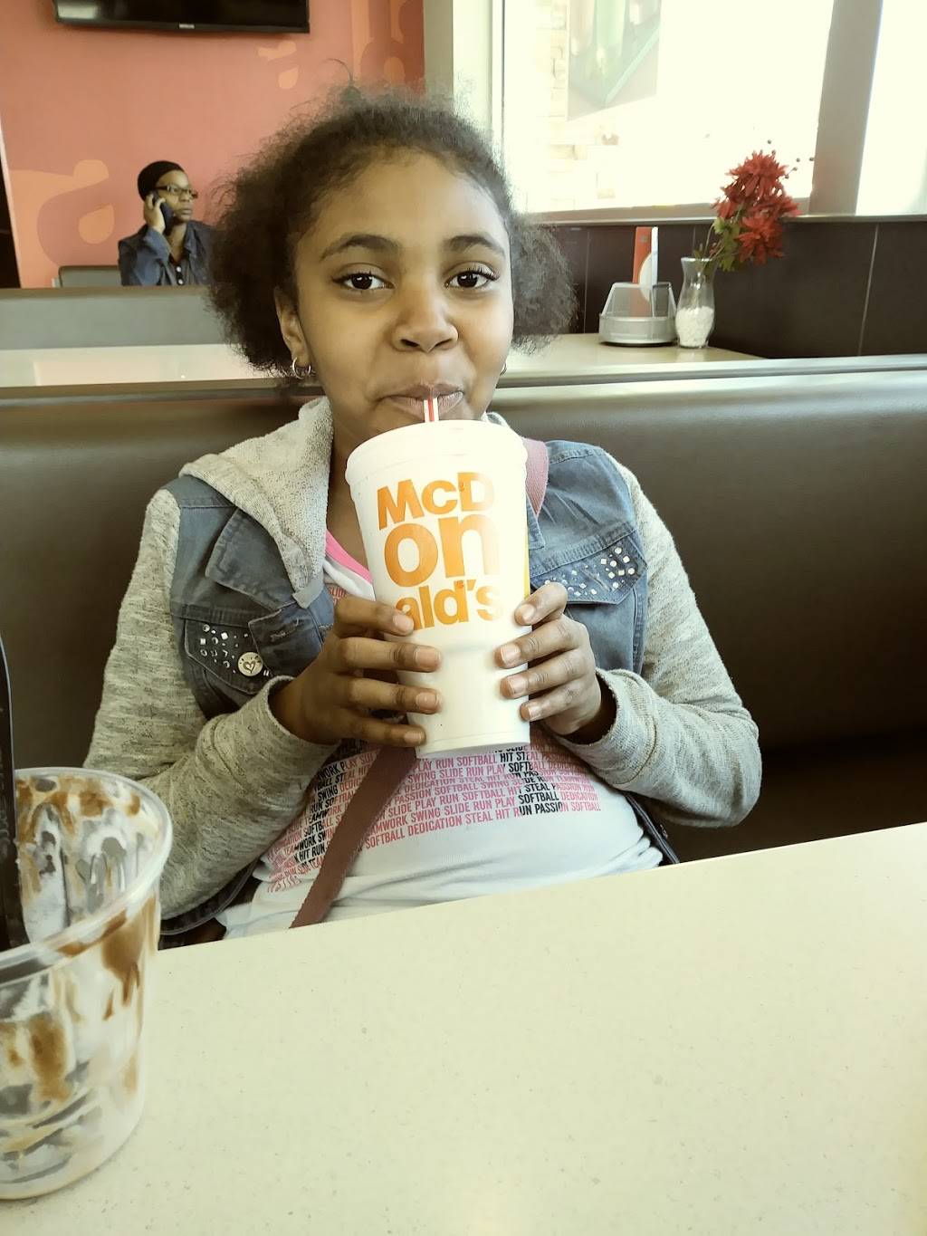 McDonalds | restaurant | 15629 Broadway Ave, Maple Heights, OH 44137, USA | 2163329930 OR +1 216-332-9930