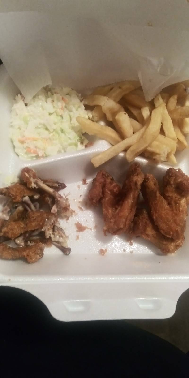 Hot Sauce Williams Barbecue | restaurant | 3770 Lee Rd, Cleveland, OH 44128, USA | 2169214704 OR +1 216-921-4704