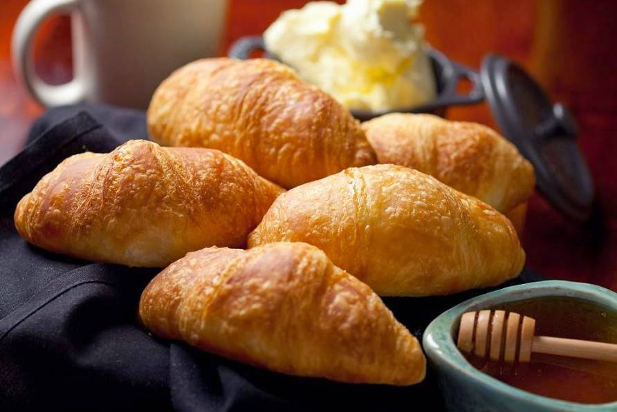 Charlestons Restaurant | restaurant | 1040 N 54th St, Chandler, AZ 85226, USA | 4809619434 OR +1 480-961-9434