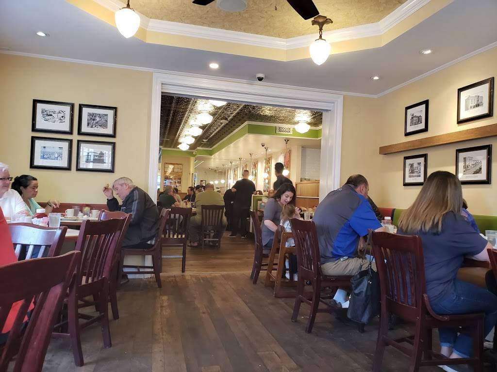 Floral Park Diner | restaurant | 142 Tulip Ave, Floral Park, NY 11001, USA | 5163078877 OR +1 516-307-8877