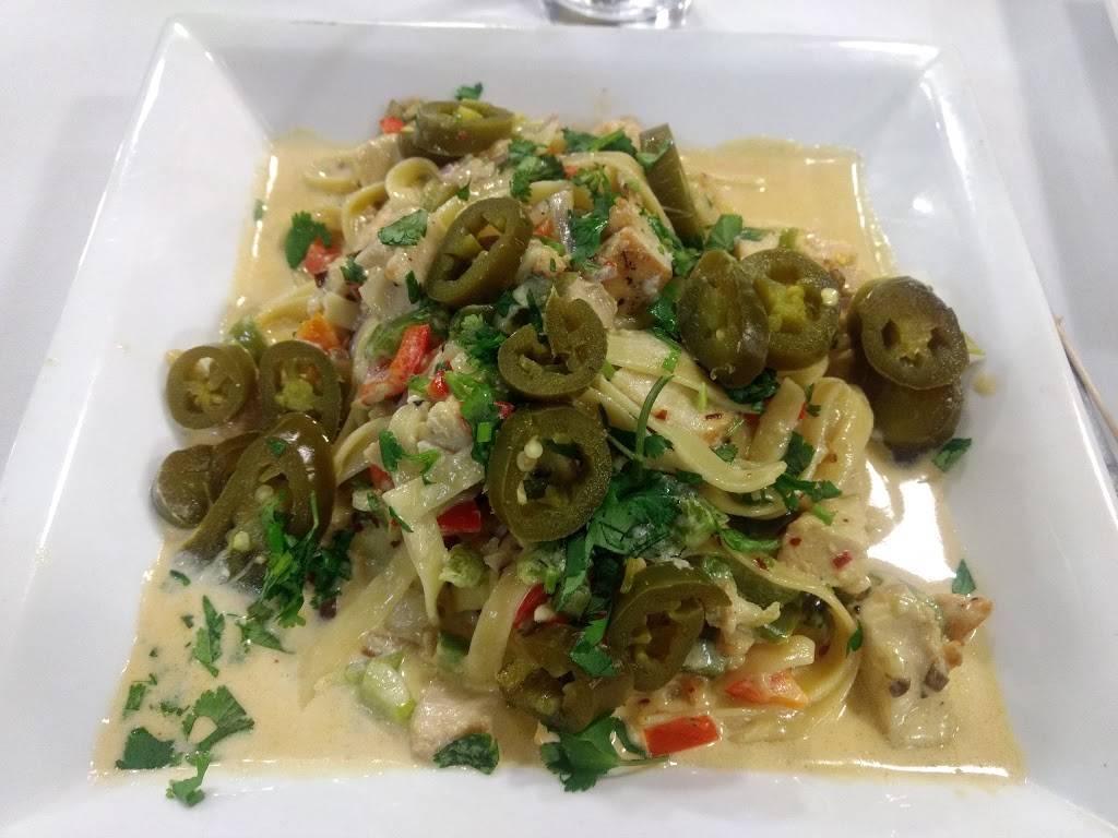 Fugazzis | restaurant | 1441 E Prosperity Ave, Tulare, CA 93274, USA | 5596871454 OR +1 559-687-1454