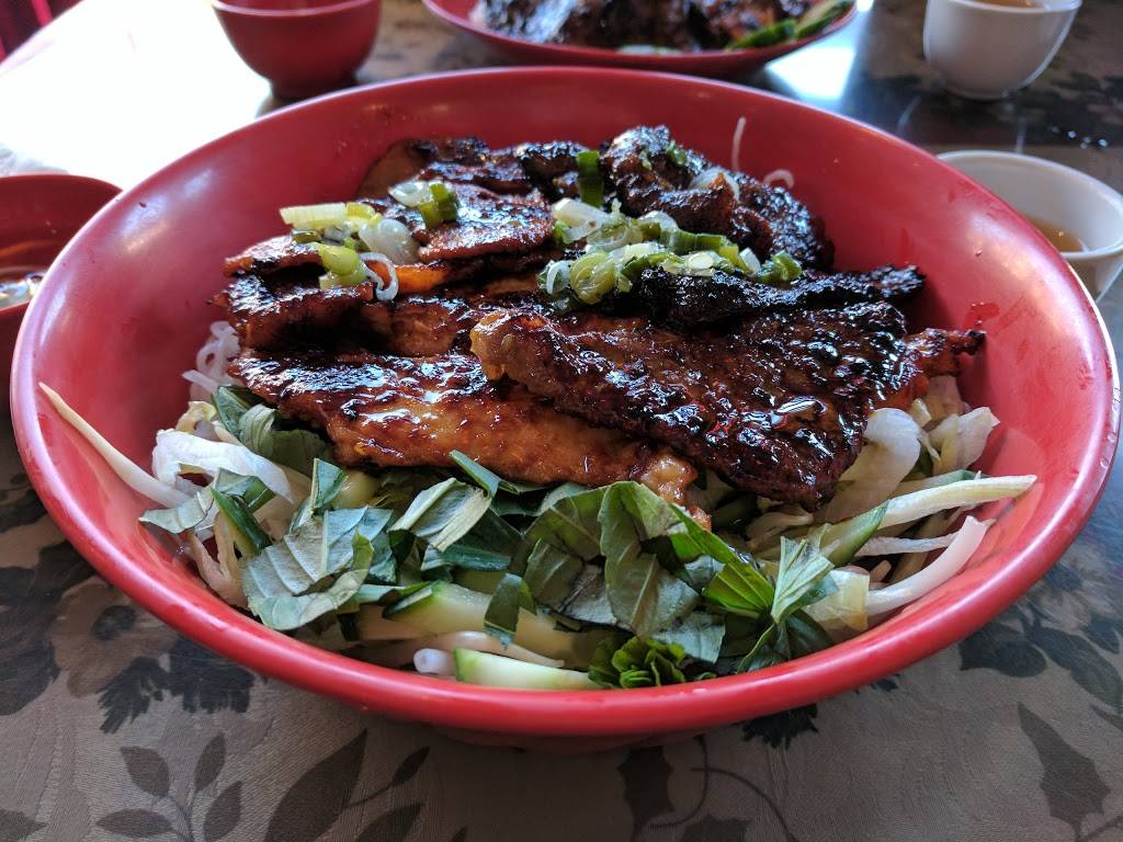 Co Cham | restaurant | 780 Somerset St W, Ottawa, ON K1R 6R1, Canada | 6135676050 OR +1 613-567-6050