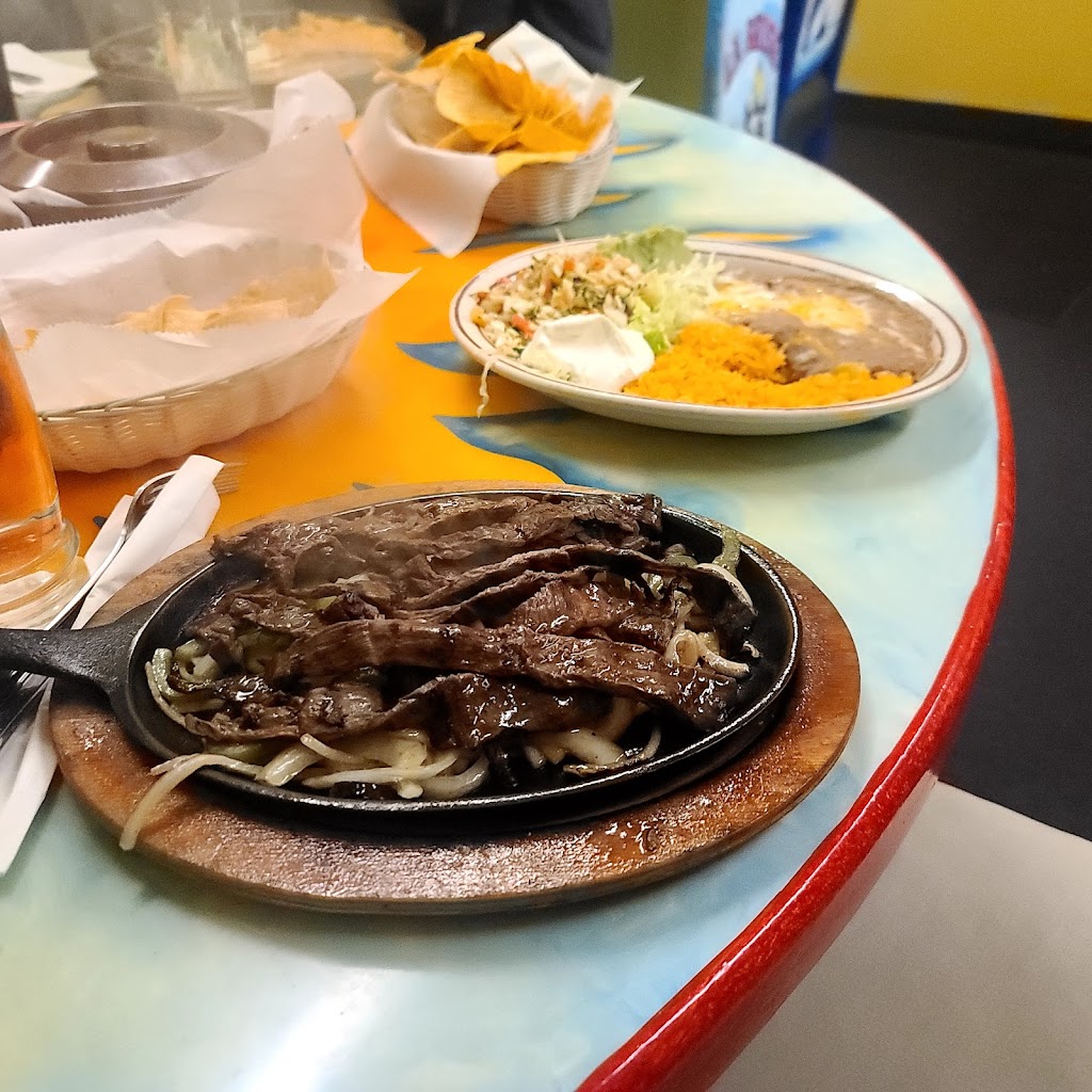 La Brisa | restaurant | 246 W Manson Hwy, Chelan, WA 98816, USA | 5096825633 OR +1 509-682-5633