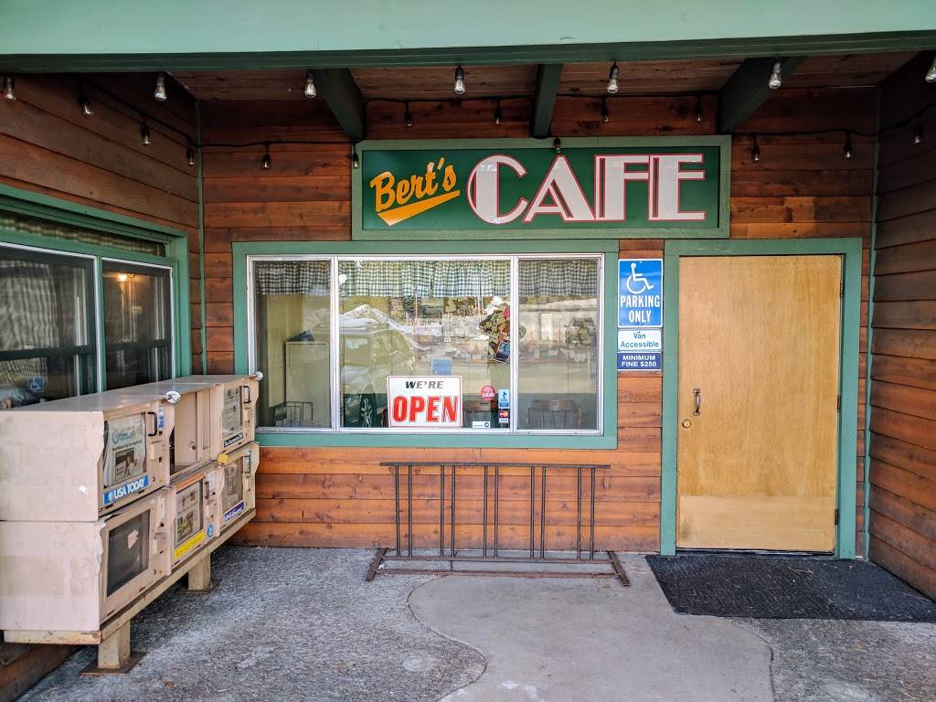 Berts Cafe | restaurant | 1146 Emerald Bay Rd, South Lake Tahoe, CA 96150, USA | 5305443434 OR +1 530-544-3434