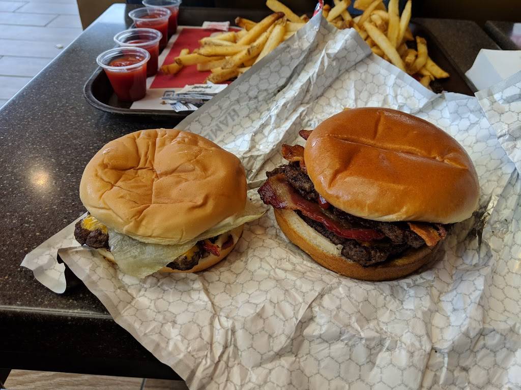 Wendys | restaurant | 29024 US-119, South Williamson, KY 41503, USA | 6062370269 OR +1 606-237-0269