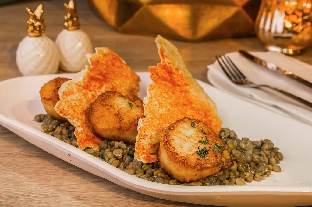 Shore Club | restaurant | 1603 N Lake Shore Dr, Chicago, IL 60610, USA | 3126358058 OR +1 312-635-8058