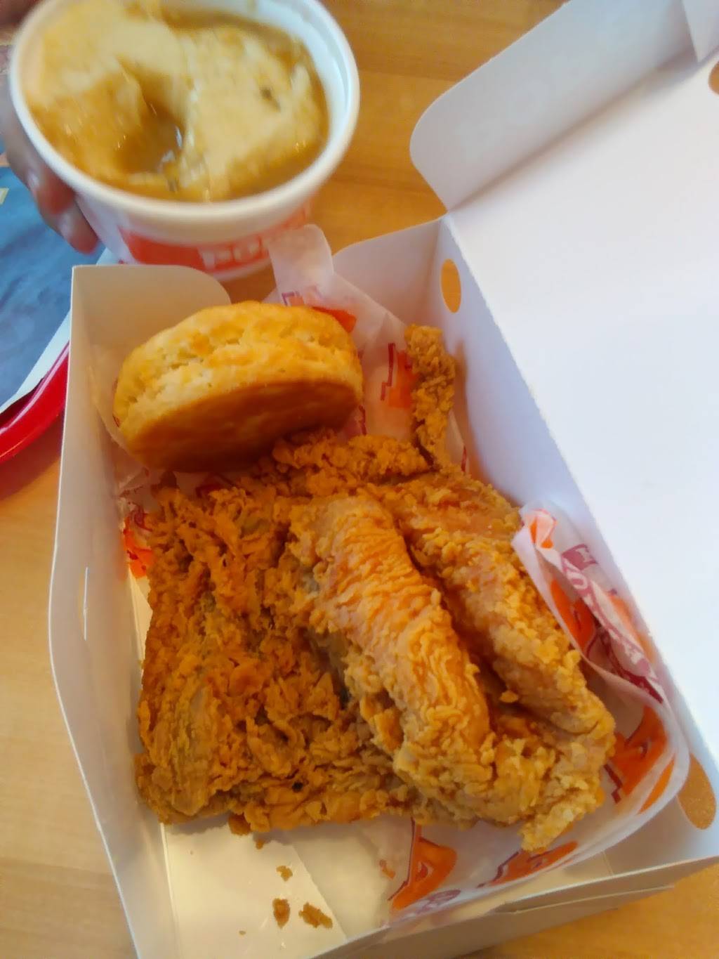Popeyes Louisiana Kitchen | restaurant | 7567 Pacific Ave, Stockton, CA 95207, USA | 2098512689 OR +1 209-851-2689