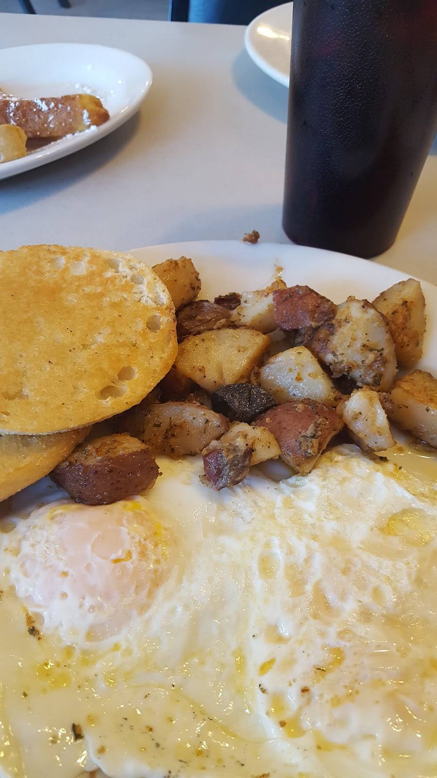 Cyds Creative Kitchen | restaurant | 2331 Acushnet Ave, New Bedford, MA 02745, USA | 5089986212 OR +1 508-998-6212