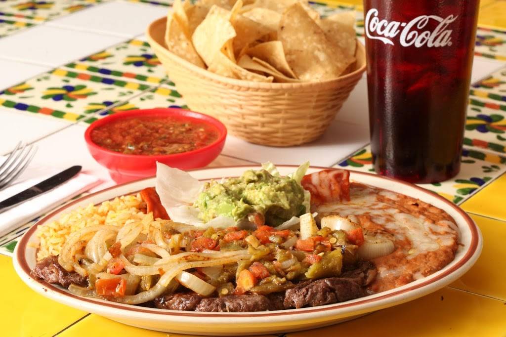 Riviera Restaurant | restaurant | 5218 Doniphan Dr, El Paso, TX 79932, USA | 9155841542 OR +1 915-584-1542