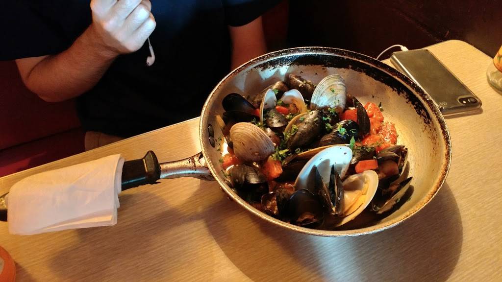 Joes Spaghetti & Pizza | restaurant | 33 Market St, Northampton, MA 01060, USA | 4135865637 OR +1 413-586-5637